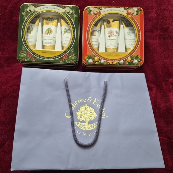 Crabtree & Evelyn Limited Edition Hand Therapy Holiday Gift Sets & Bag - Picture 4 of 4